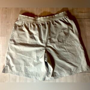 Fabletics Shorts Men, Beige Size Medium. No Draw String